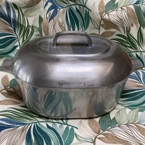 Magnalite 8 QT oval roaster, vintage